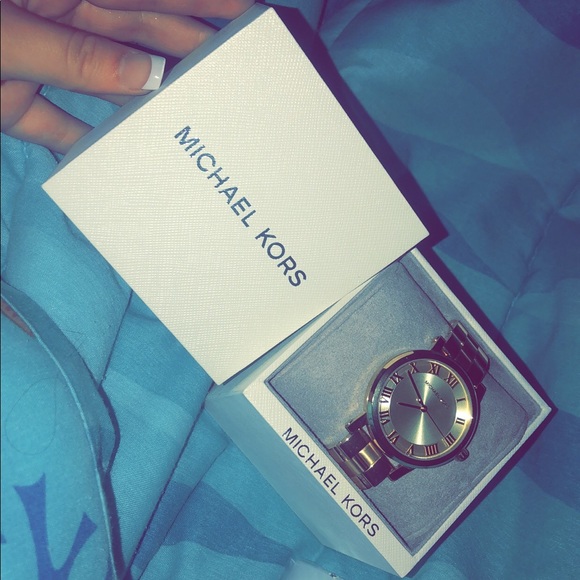 MK WATCH - Picture 1 of 3